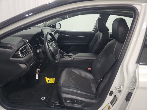 Used 2024 Toyota Camry XSE w/ Navigation Package image 8
