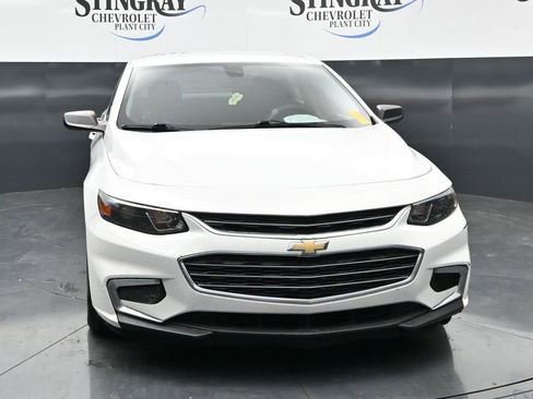 Used 2017 Chevrolet Malibu LS FWD image 2