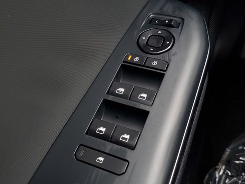 Used 2025 Kia K4 FWD image 23