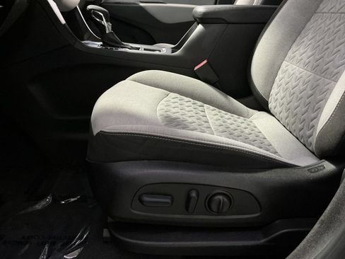 Used 2023 Chevrolet Equinox LS w/ LS Convenience Package FWD image 15