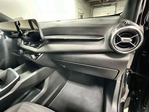 Certified 2025 Chevrolet Equinox LT w/ Safety and Technology Package FWD image 28