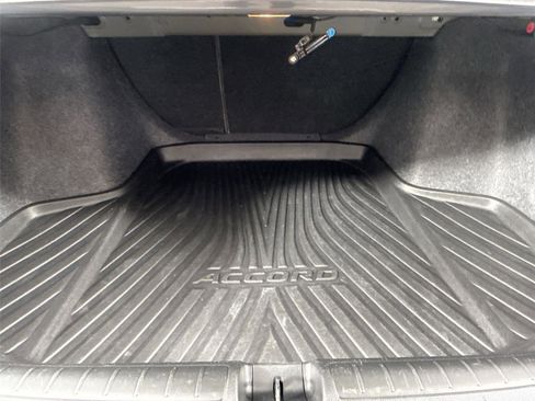 Used 2019 Honda Accord EX image 35