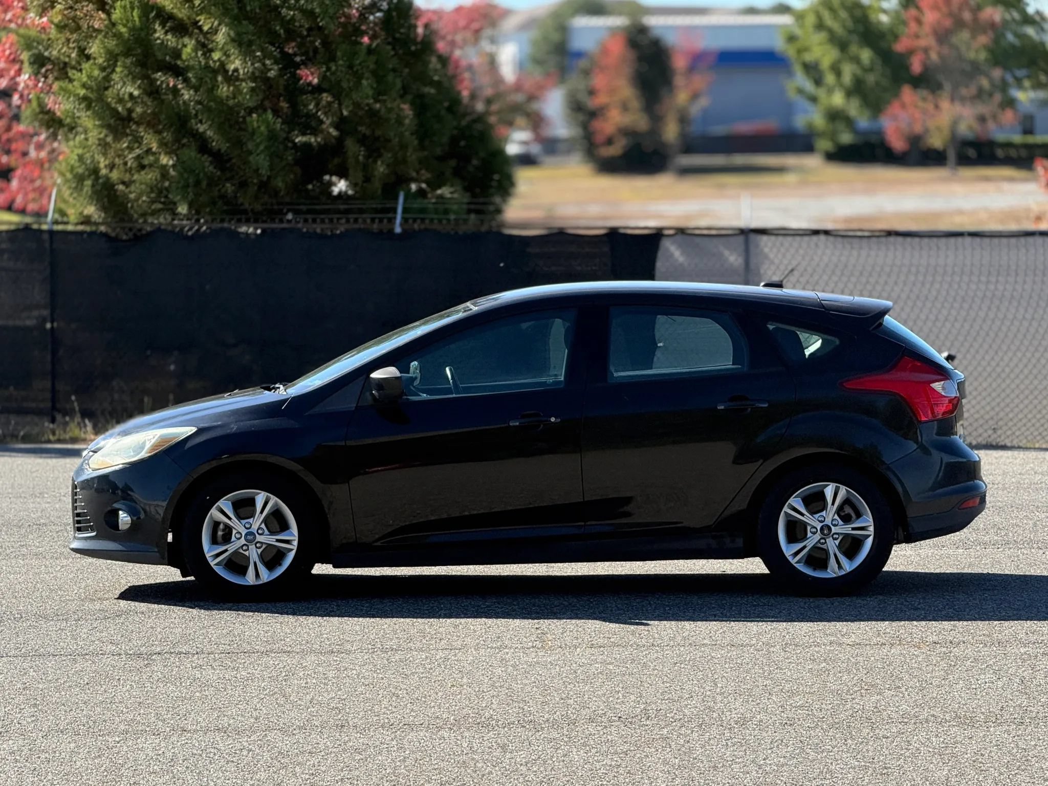Used 2012 Ford Focus SE FWD image 8
