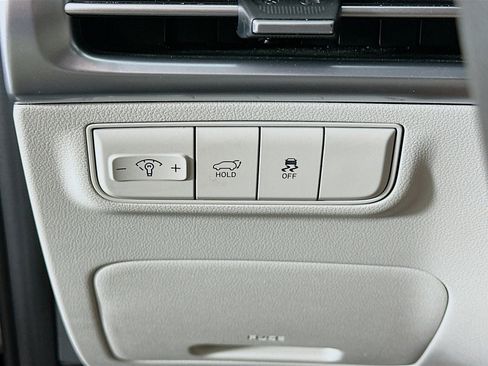 Used 2025 Hyundai Tucson SEL FWD image 17