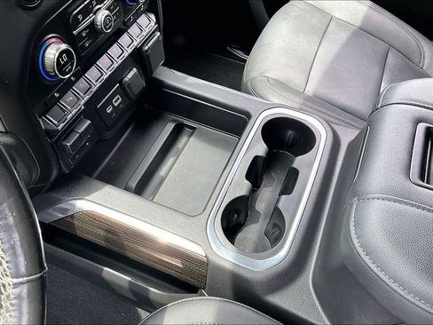 Used 2021 Chevrolet Silverado 1500 LT Trail Boss w/ Convenience Package II AWD/4WD image 12
