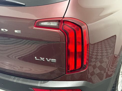 Used 2020 Kia Telluride LX image 34