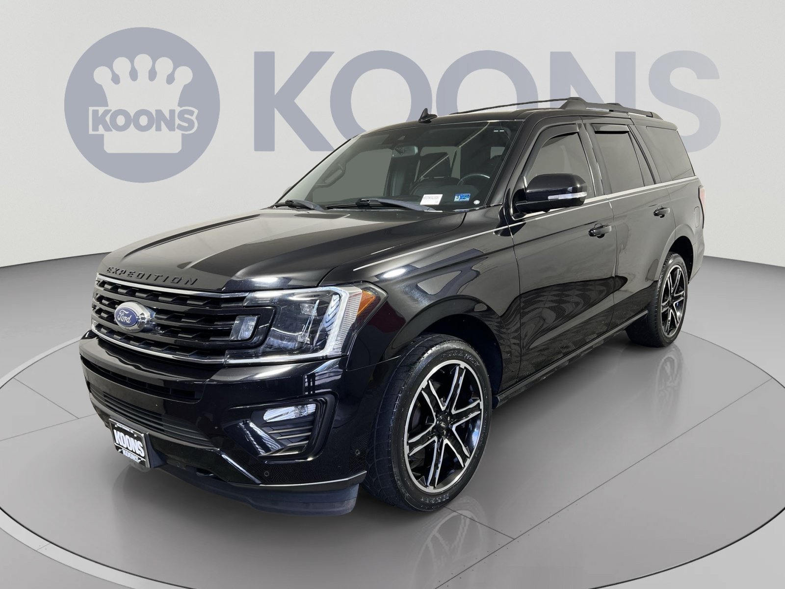 Used 2019 Ford Expedition Limited w/ Equipment Group 303A AWD/4WD image 1