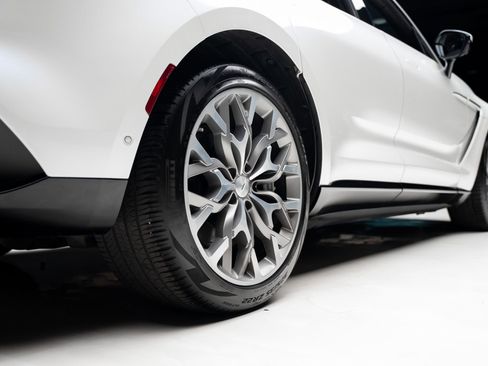 Used 2021 Aston Martin DBX AWD/4WD image 79