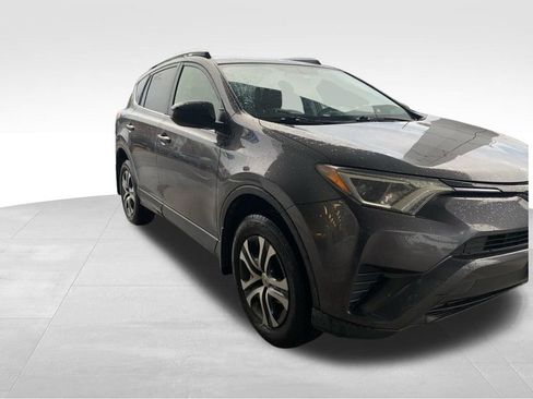 Used 2016 Toyota RAV4 LE image 3