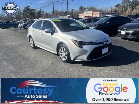 Used 2020 Toyota Corolla LE image 1