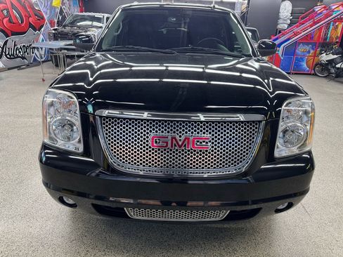 Used 2014 GMC Yukon Denali image 8