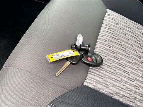 Used 2015 Toyota Tundra SR5 w/ SR5 Upgrade Package image 13