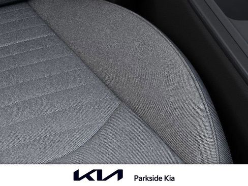 New 2025 Kia K4 EX image 24