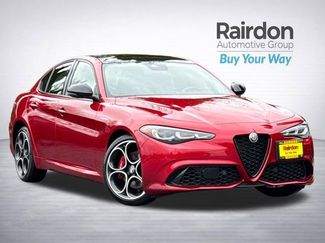 Used 2024 Alfa Romeo Giulia Veloce video 1