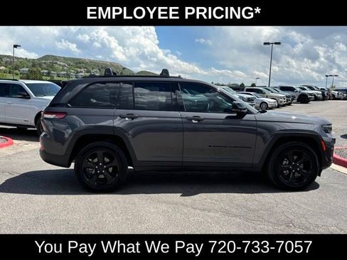 Used 2023 Jeep Grand Cherokee Altitude AWD/4WD image 7