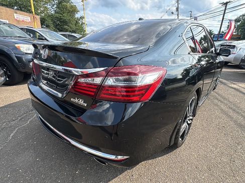 Used 2016 Honda Accord Touring image 5