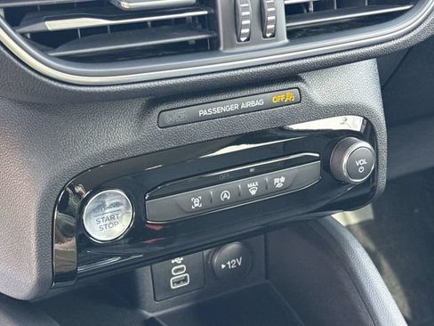 Used 2025 Ford Escape Platinum AWD/4WD image 21