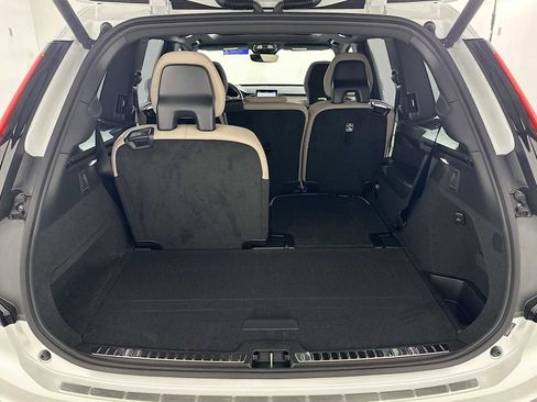 New 2026 Volvo XC90 B6 Plus w/ Protection Package Premier image 25
