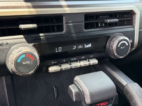 Used 2024 Toyota Tacoma TRD Off-Road AWD/4WD image 27