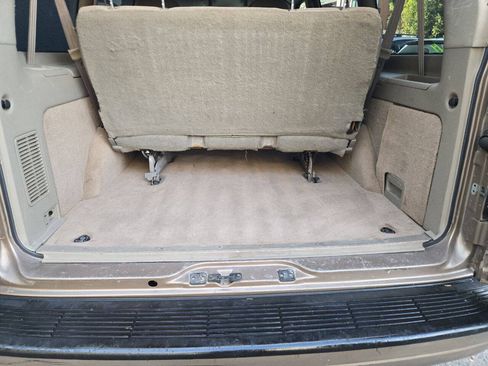 Used 2003 Chevrolet Astro RWD image 11