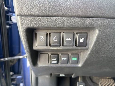 Used 2019 Nissan Rogue SV AWD/4WD image 21