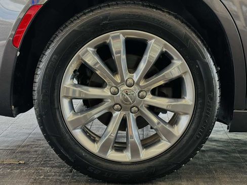 Used 2016 Chrysler 300 C AWD/4WD image 22