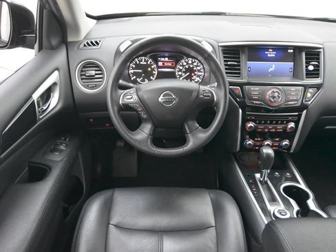 Used 2017 Nissan Pathfinder SV AWD/4WD image 28