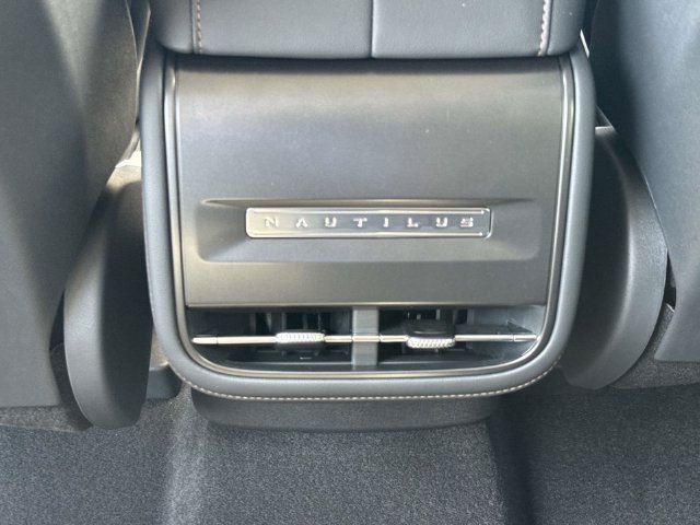 New 2026 Lincoln Nautilus Premier AWD/4WD image 15