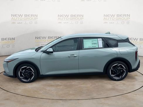 New 2026 Kia K4 EX FWD image 2