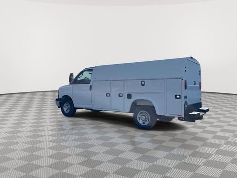 New 2025 Chevrolet Express 3500 w/ Power Convenience Package RWD image 7