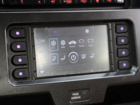 Used 2019 Ford F350 XLT w/ Camper Package image 30