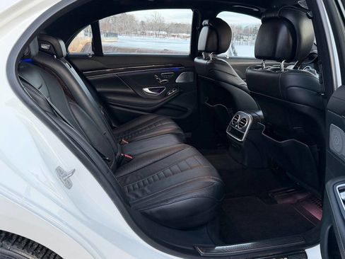 Used 2018 Mercedes-Benz S 560 4MATIC Sedan w/ Premium Package image 27