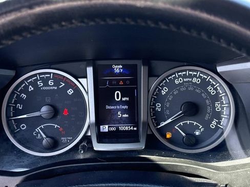 Used 2022 Toyota Tacoma SR5 w/ Technology Package image 27