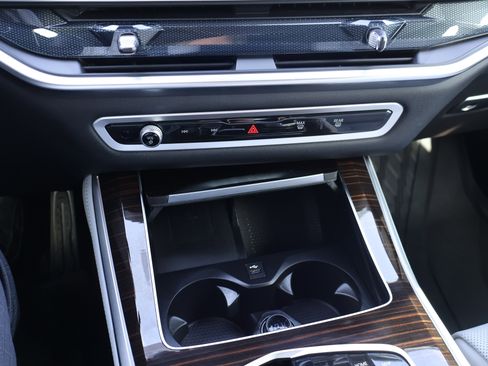 Used 2026 BMW X5 xDrive40i w/ M Sport Package image 37