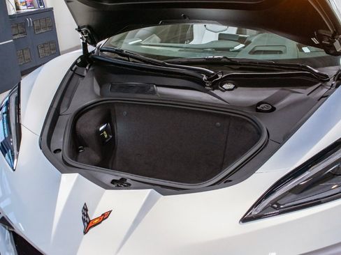 Used 2021 Chevrolet Corvette Stingray Preferred Cpe w/ Z51 Performance Package image 13