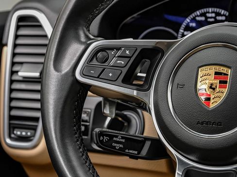 Used 2019 Porsche Cayenne image 15