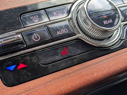 Used 2023 Lincoln Aviator Reserve image 26