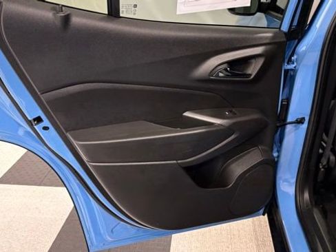 Used 2024 Chevrolet Trax RS w/ Sunroof Package image 19