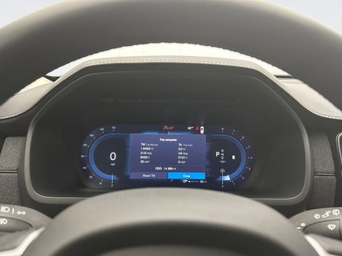 Used 2025 Volvo XC90 B6 Plus image 9