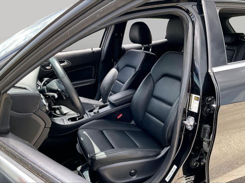 Certified 2020 Mercedes-Benz GLA 250 image 8