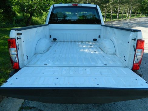 Used 2020 Ford F250 XL w/ Power Equipment Group AWD/4WD image 9