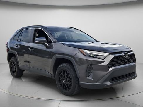 Used 2023 Toyota RAV4 XLE w/ Convenience Package FWD image 9