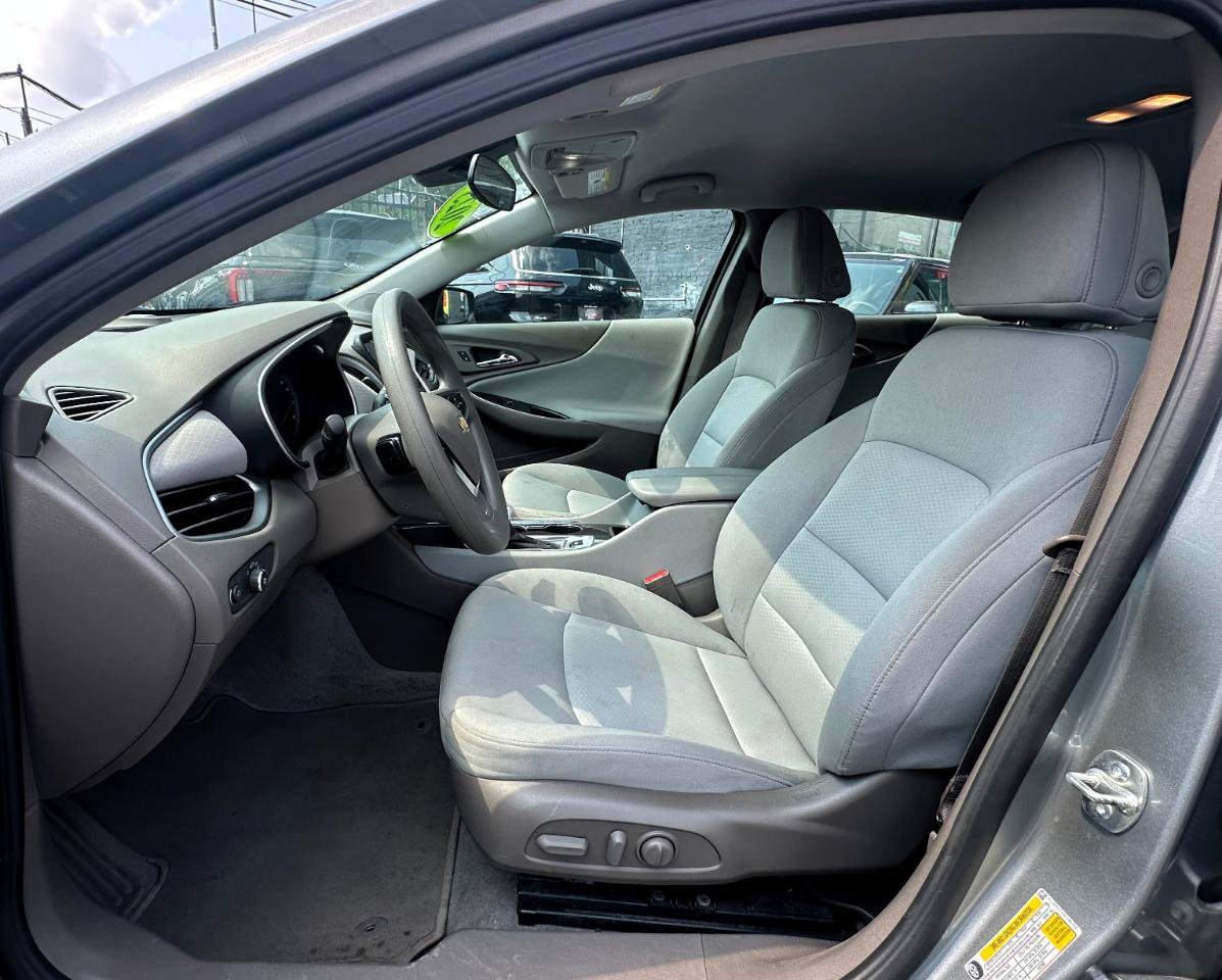 Used 2025 Chevrolet Malibu LT FWD image 20