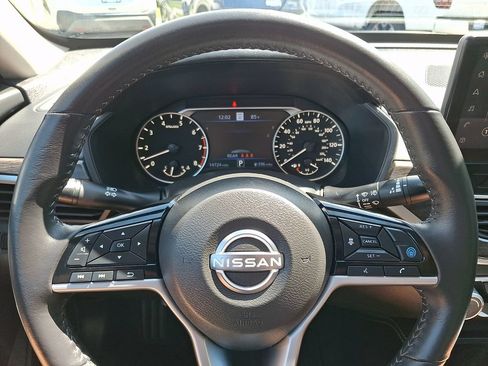 Certified 2024 Nissan Altima 2.5 SV w/ SV Premium Package FWD image 22