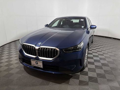 Used 2025 BMW 540i xDrive image 3