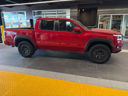 Used 2026 Nissan Frontier PRO-4X AWD/4WD image 10