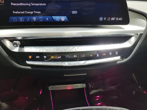 Used 2023 Cadillac Lyriq AWD image 35