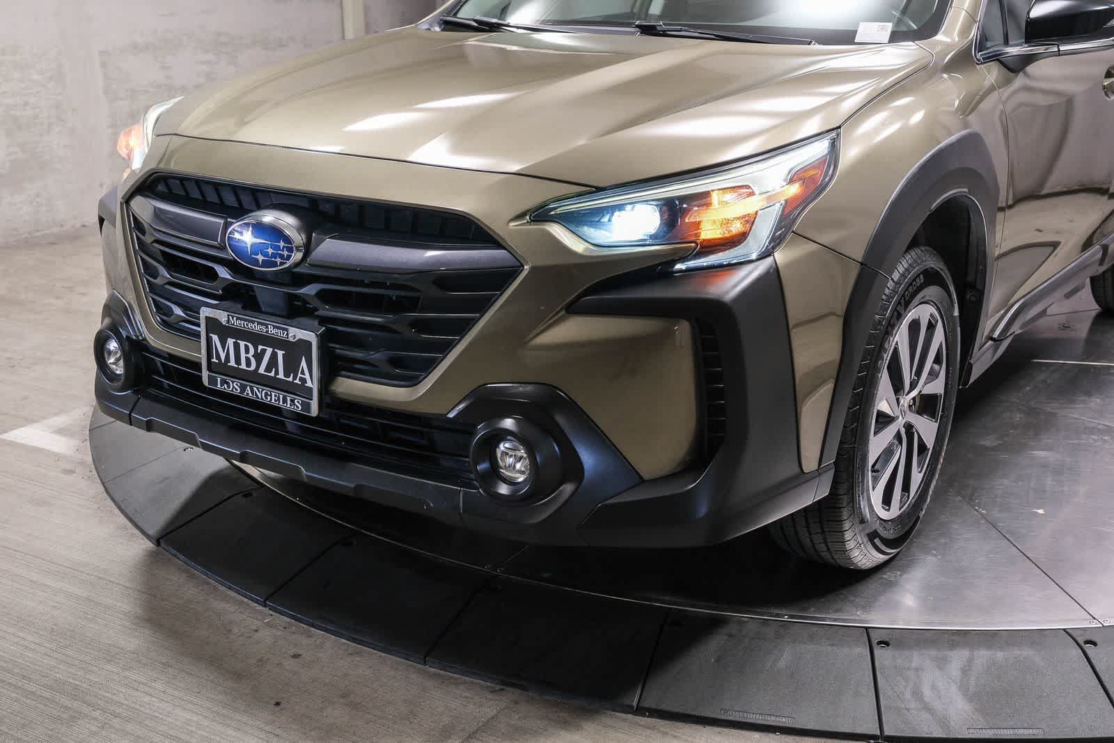 Used 2024 Subaru Outback Premium AWD/4WD image 11