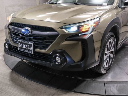 Used 2024 Subaru Outback Premium AWD/4WD image 11