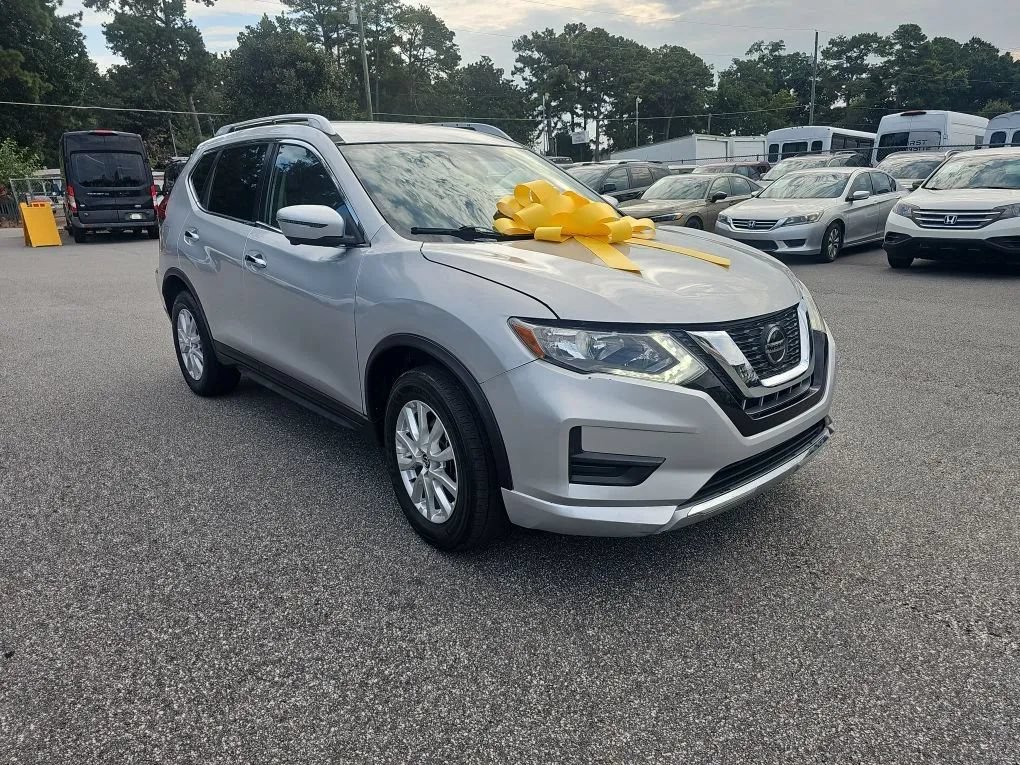 Used 2018 Nissan Rogue SV w/ Premium Package AWD/4WD image 9
